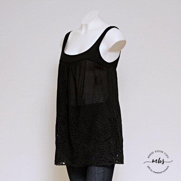 Theory Sheer Eyelet Scoop Neck Cotton Tank Top - Picture 3 of 11